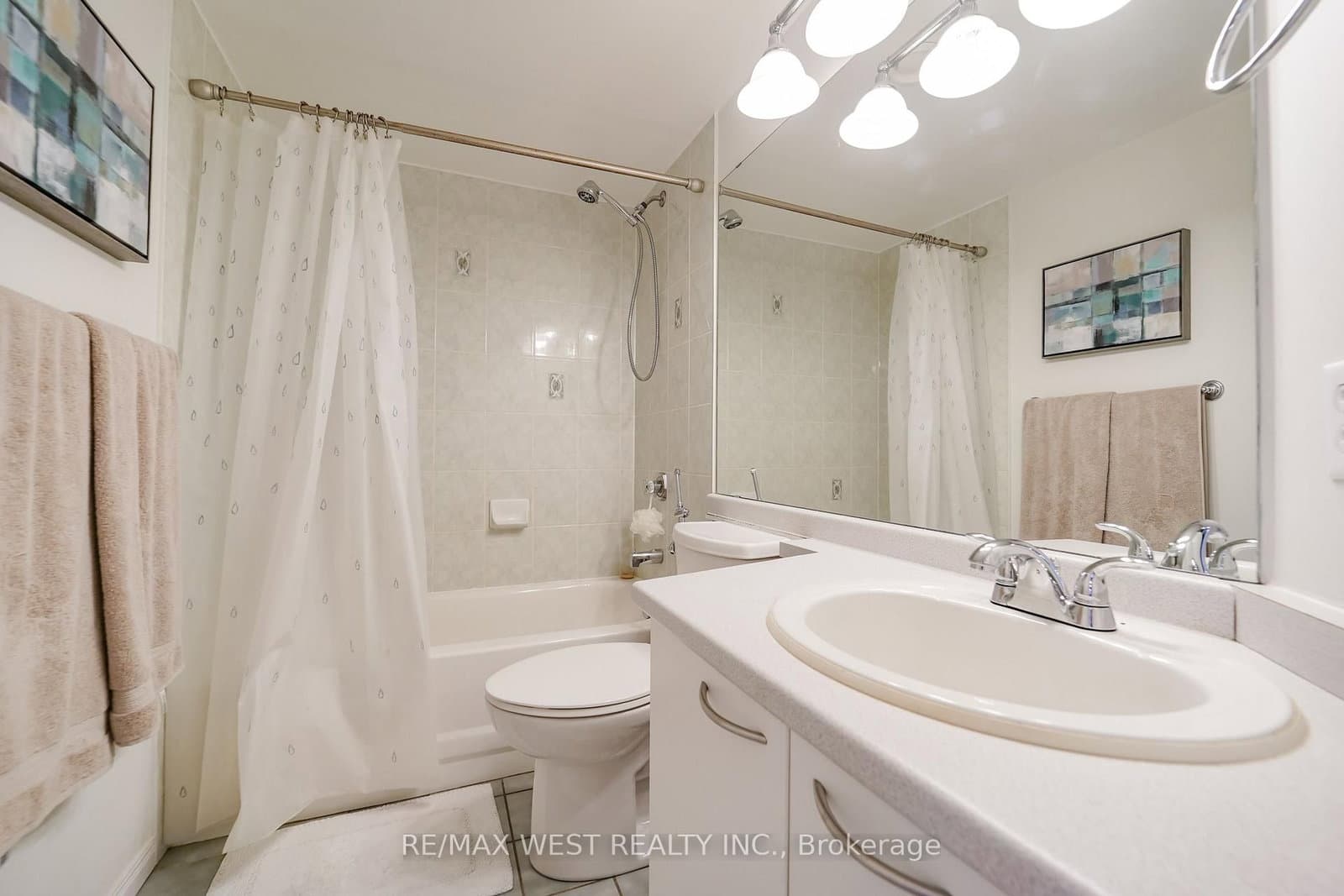 108 Finch Avenue W, Unit D11 - Image 5