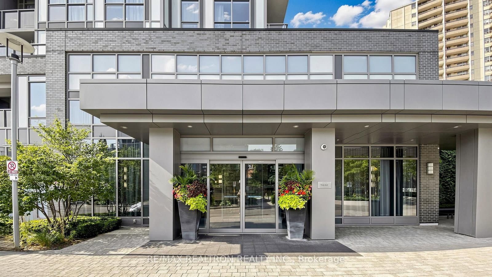 18 Graydon Hall Drive, Unit 2606 - Image 4