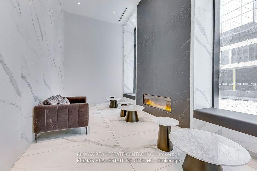 20 Edward Street, Unit 406 - Image 4