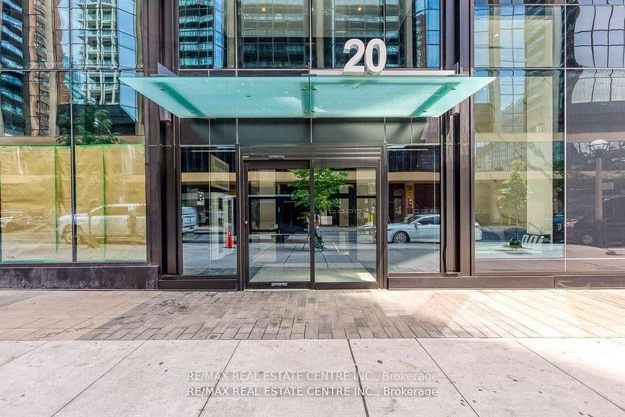 20 Edward Street, Unit 406 - Image 5