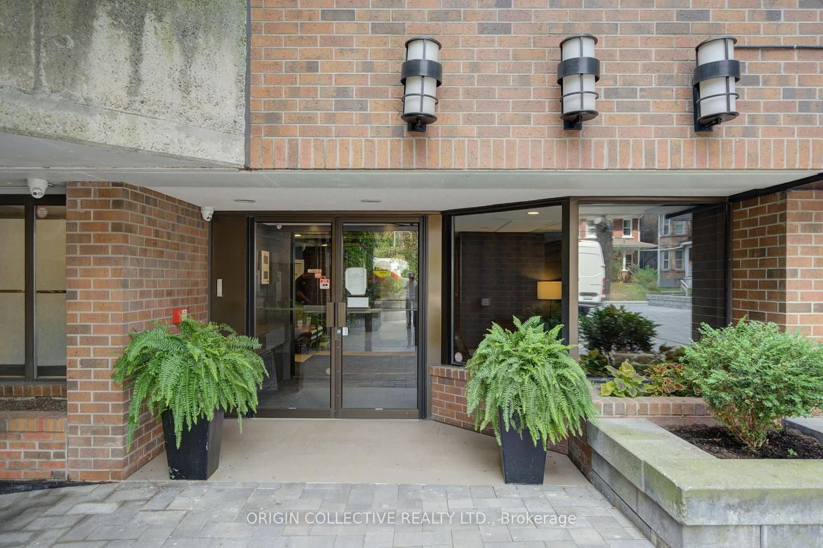 19 Dundonald Street, Unit 305 - Image 3