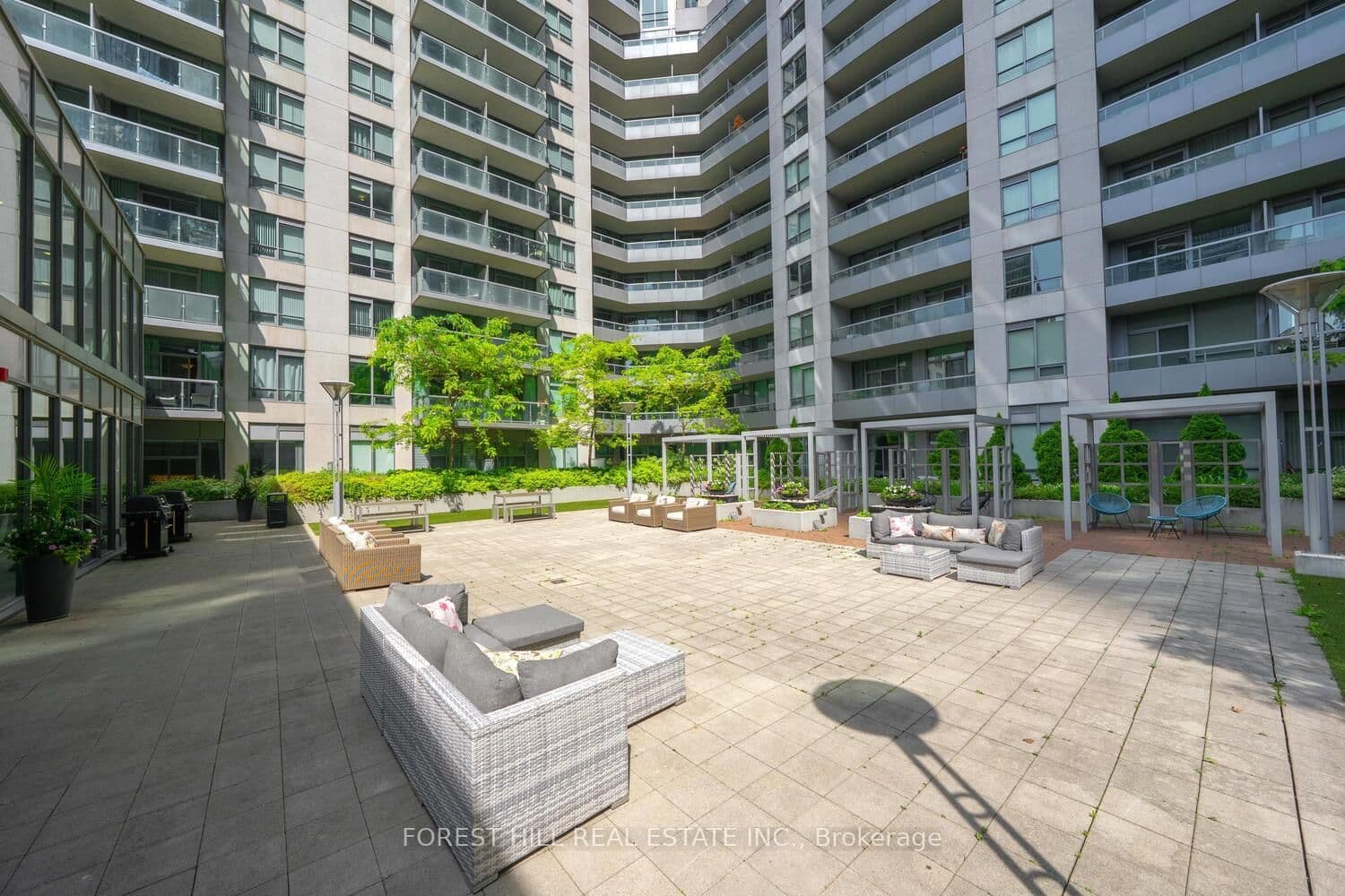 25 Lower Simcoe Street, Unit 1120 - Image 2