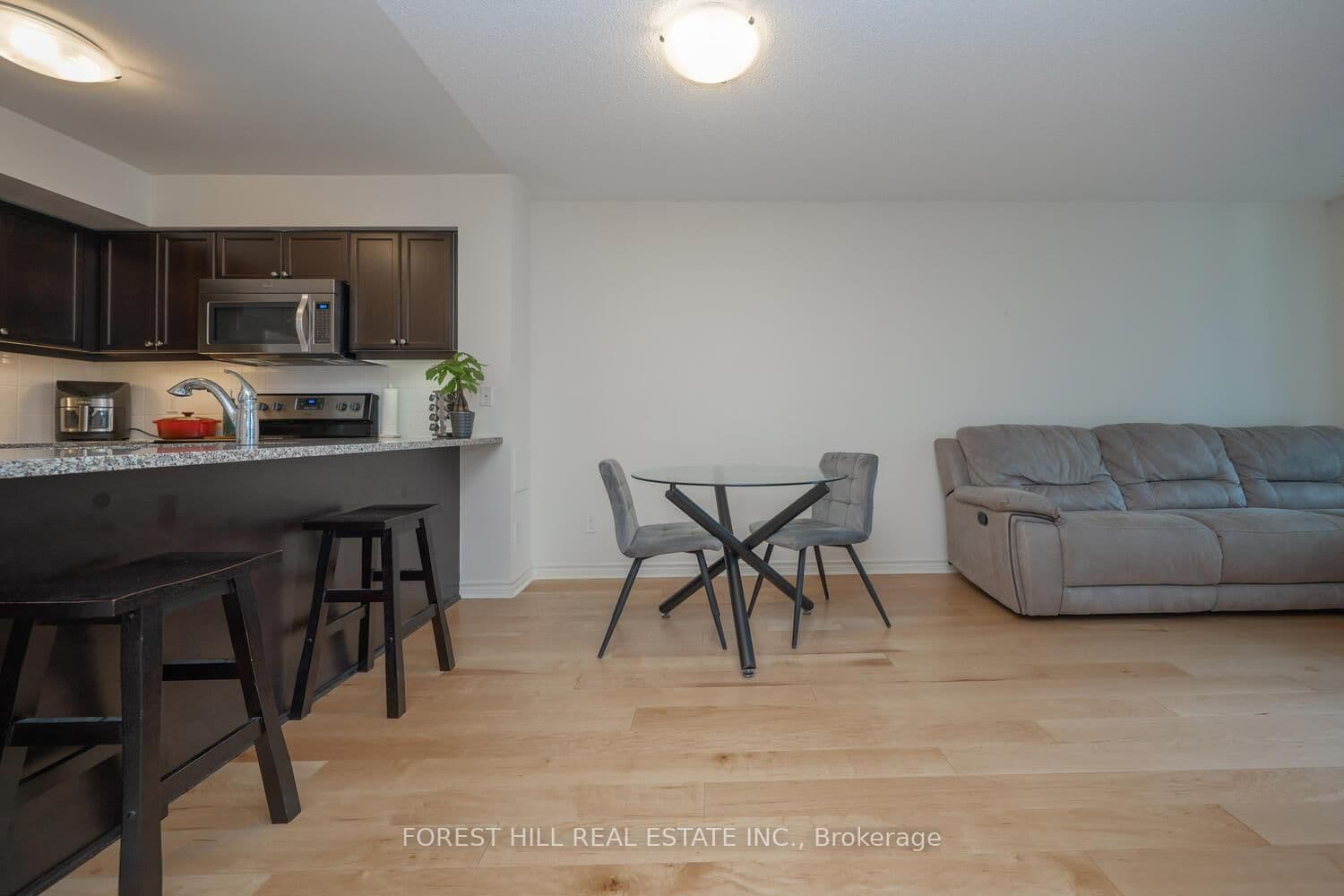 25 Lower Simcoe Street, Unit 1120 - Image 6