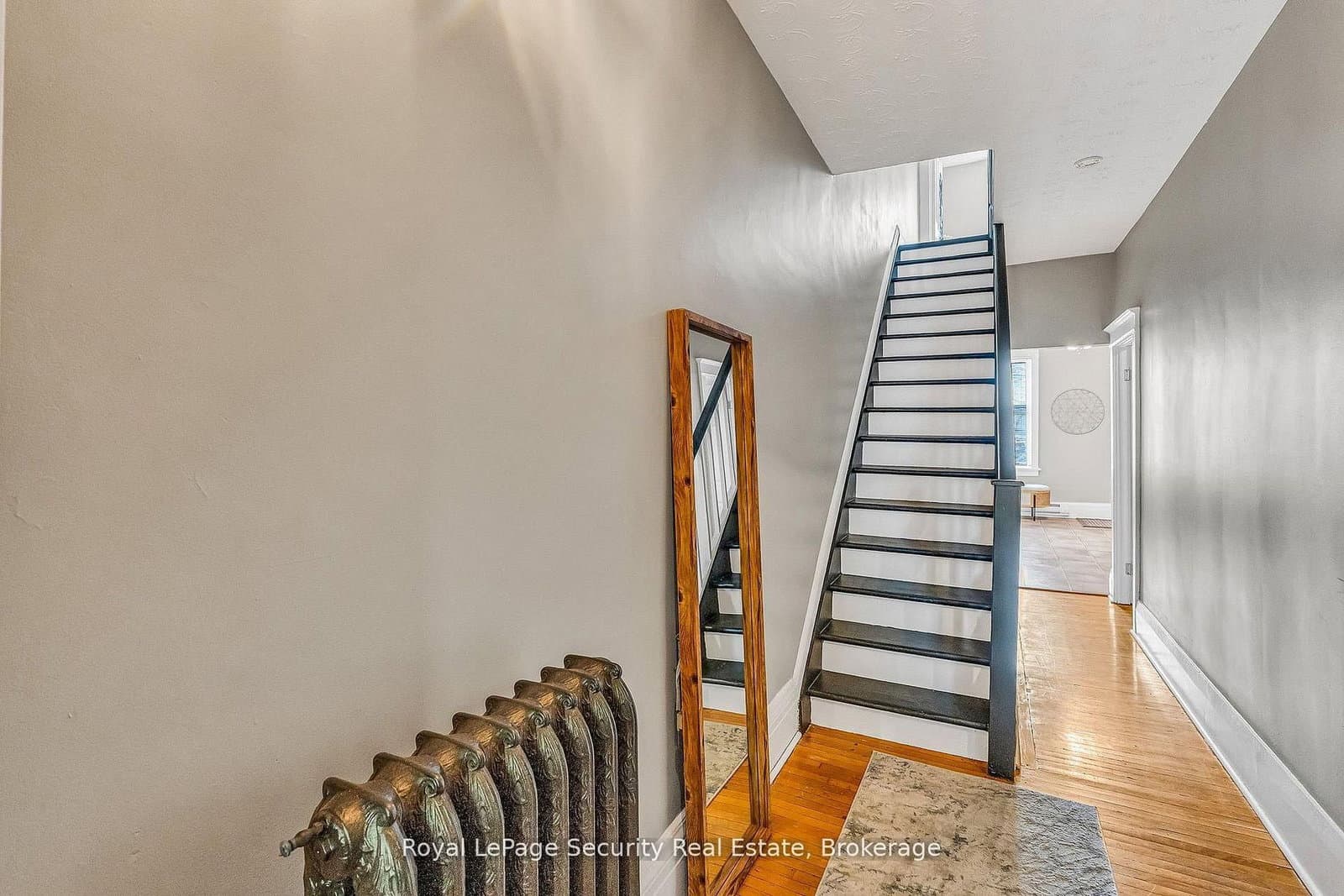 667 Ossington Avenue - Image 5