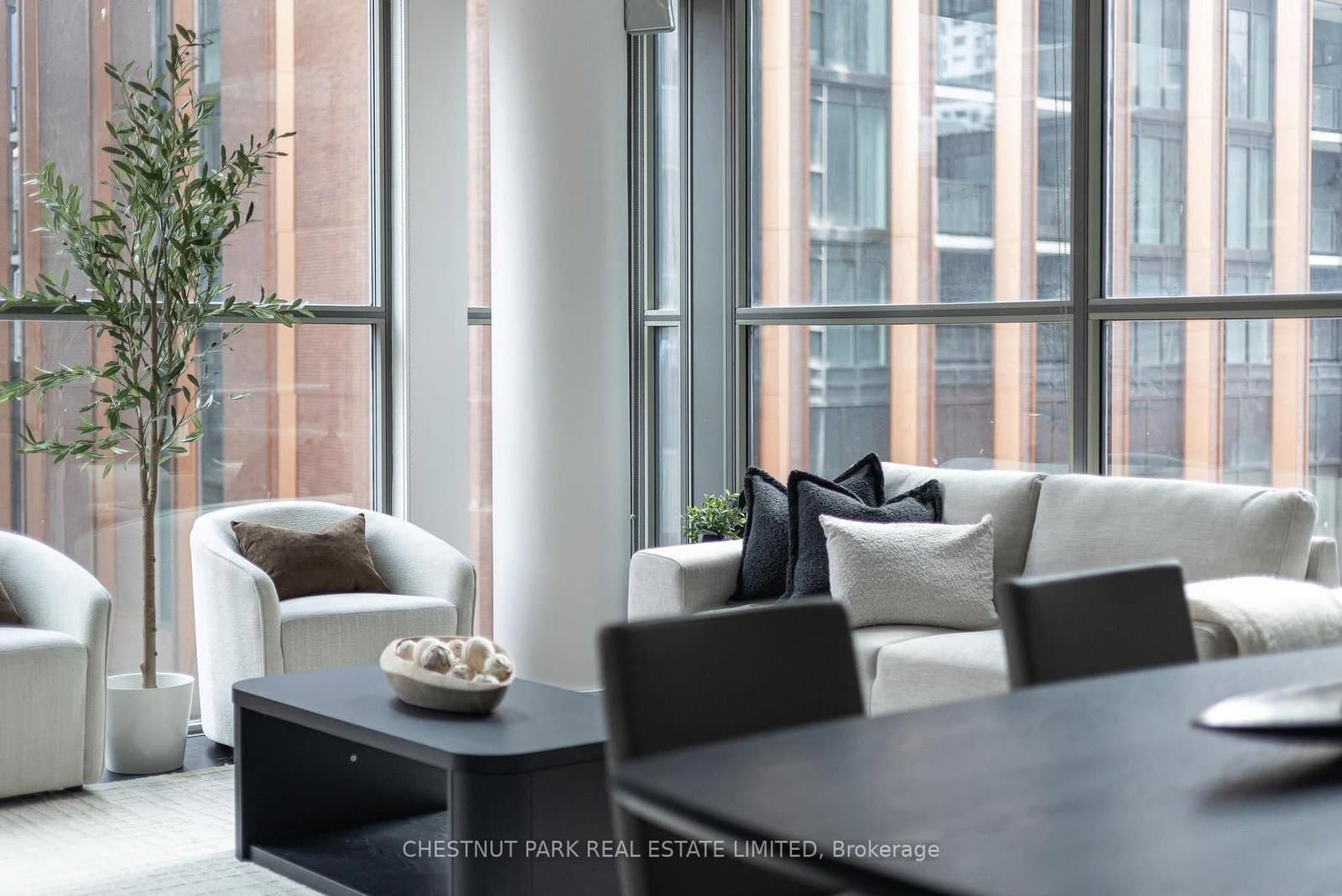 25 Oxley Street, Unit 611 - Image 3