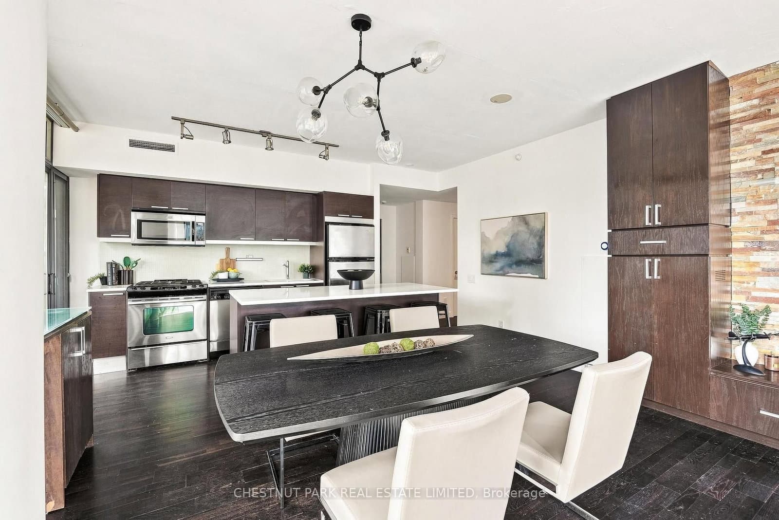 25 Oxley Street, Unit 611 - Image 6