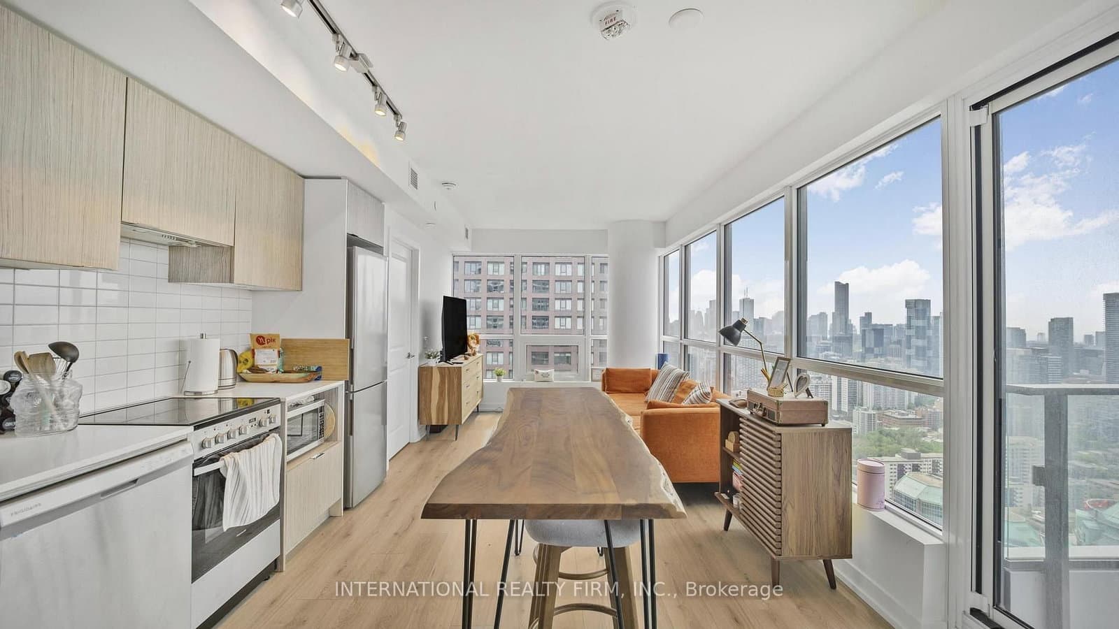 395 Bloor Street E, Unit 4602 - Image 4