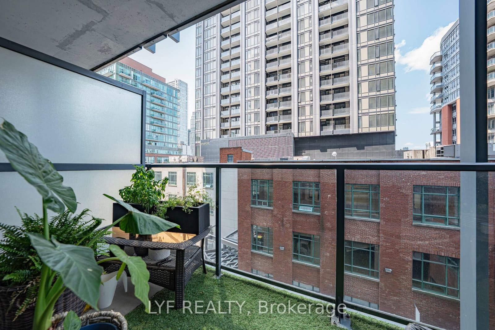 105 George Street, Unit 402 - Image 4