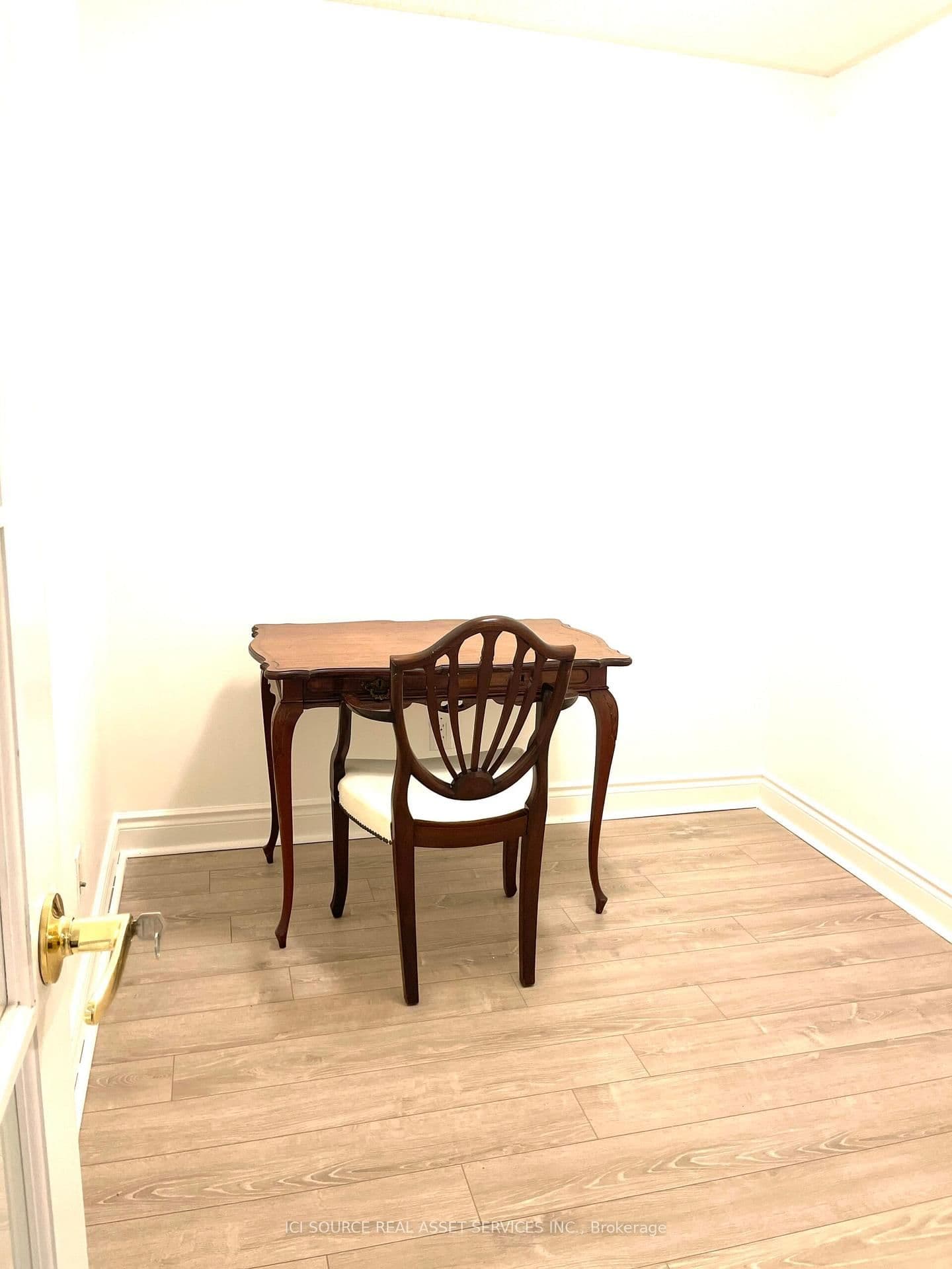 15 Northtown Way, Unit 519 - Image 5
