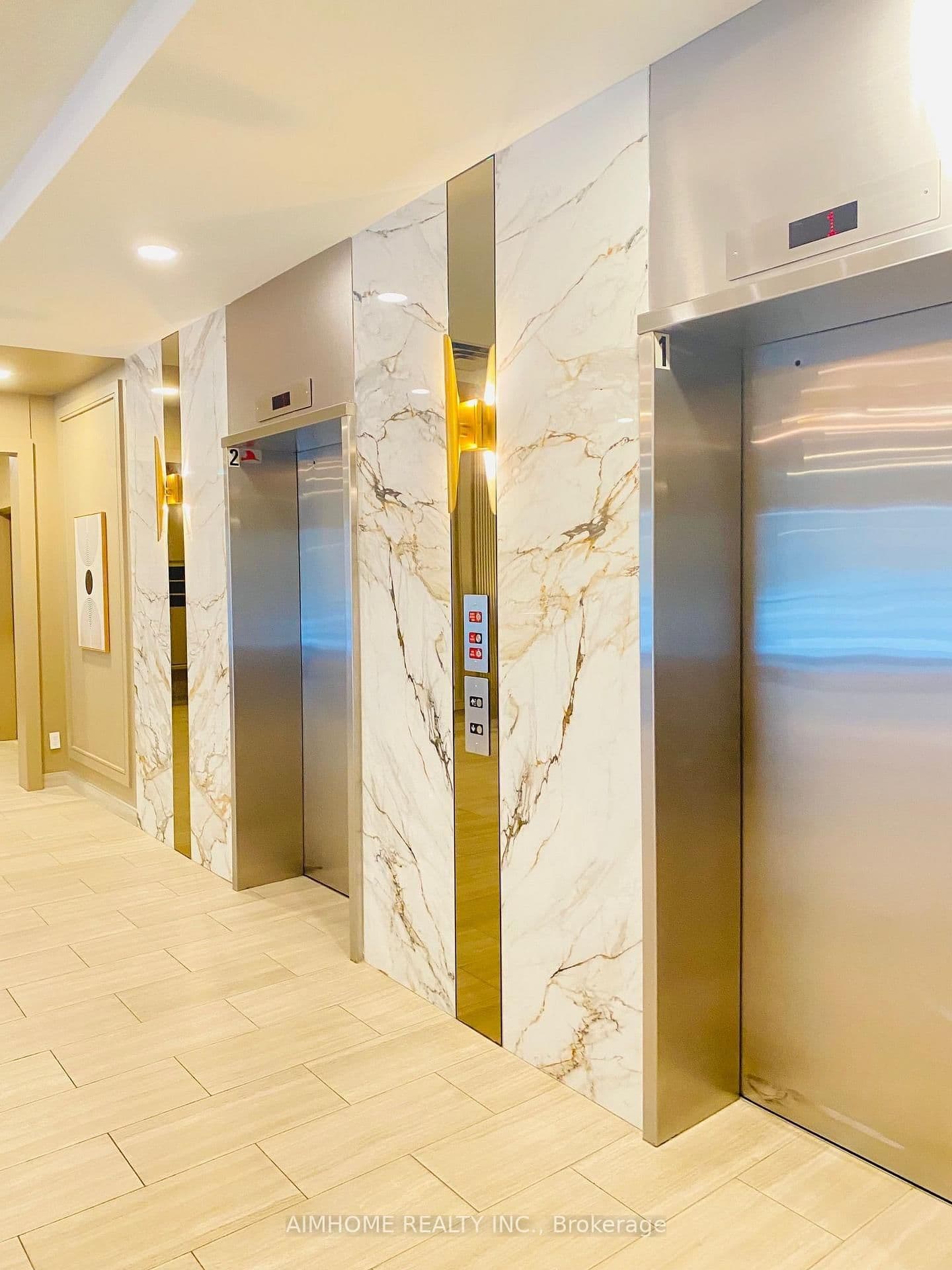 263 Wellington Street W, Unit 1206 - Image 4