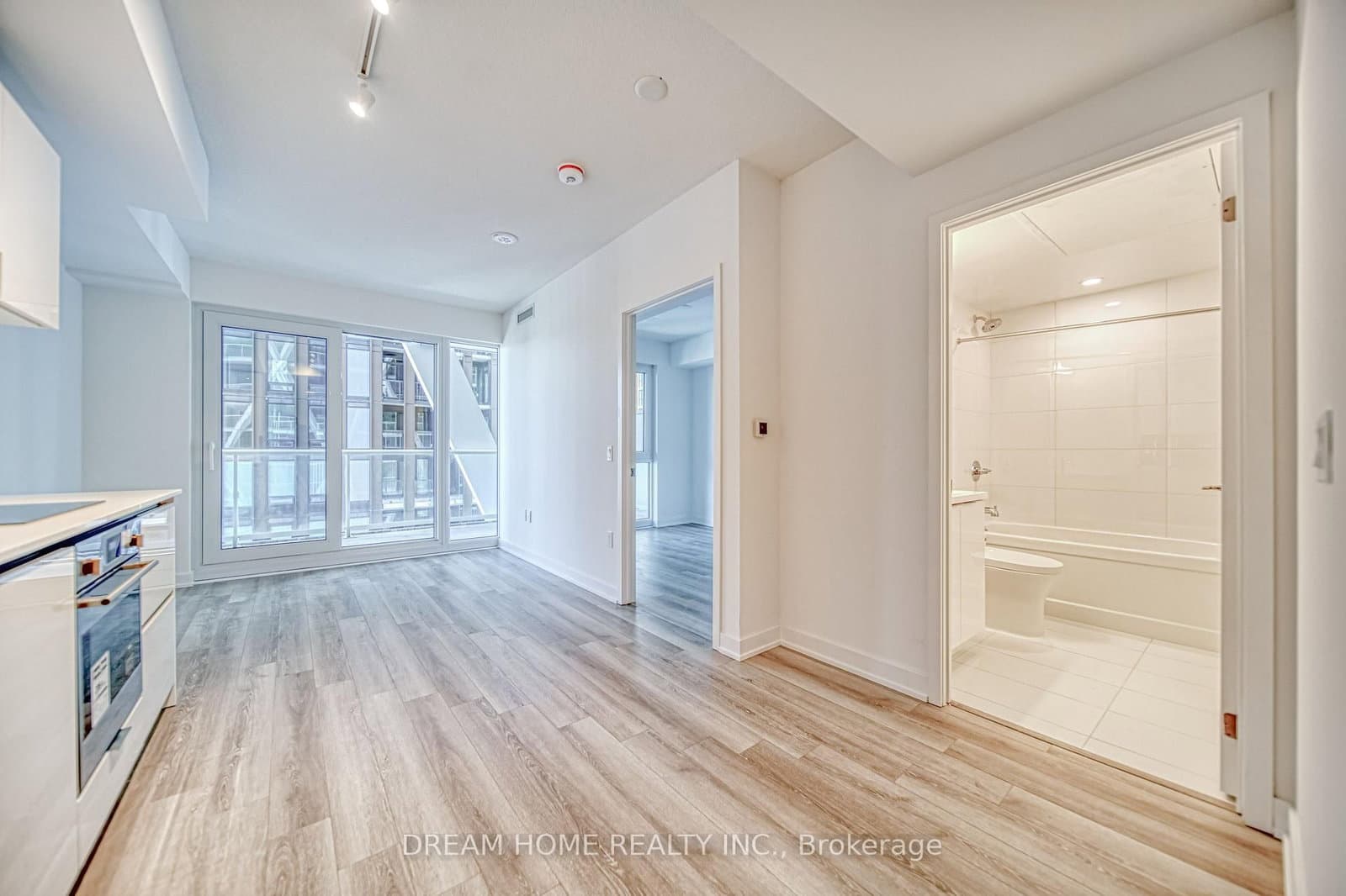 230 Simcoe Street, Unit 1921 - Image 3