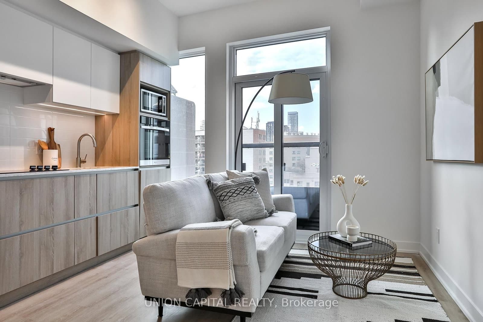 319 Jarvis Street, Unit 1005 - Image 4