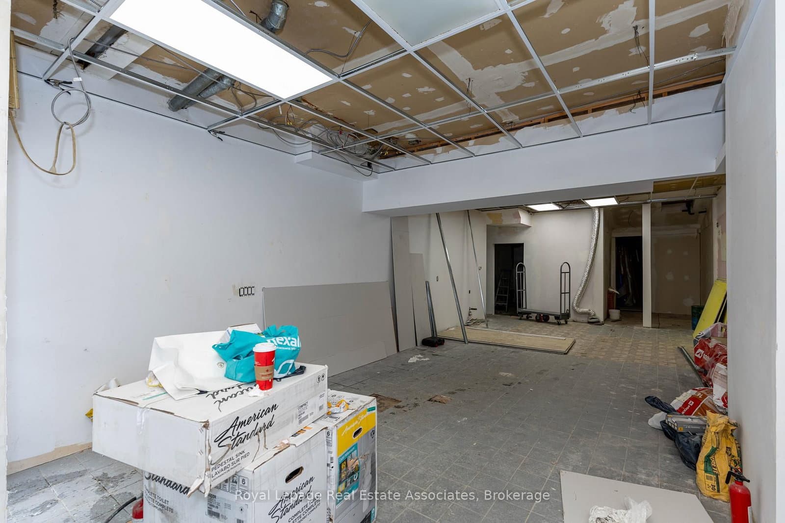 198 Bathurst Street - Image 4
