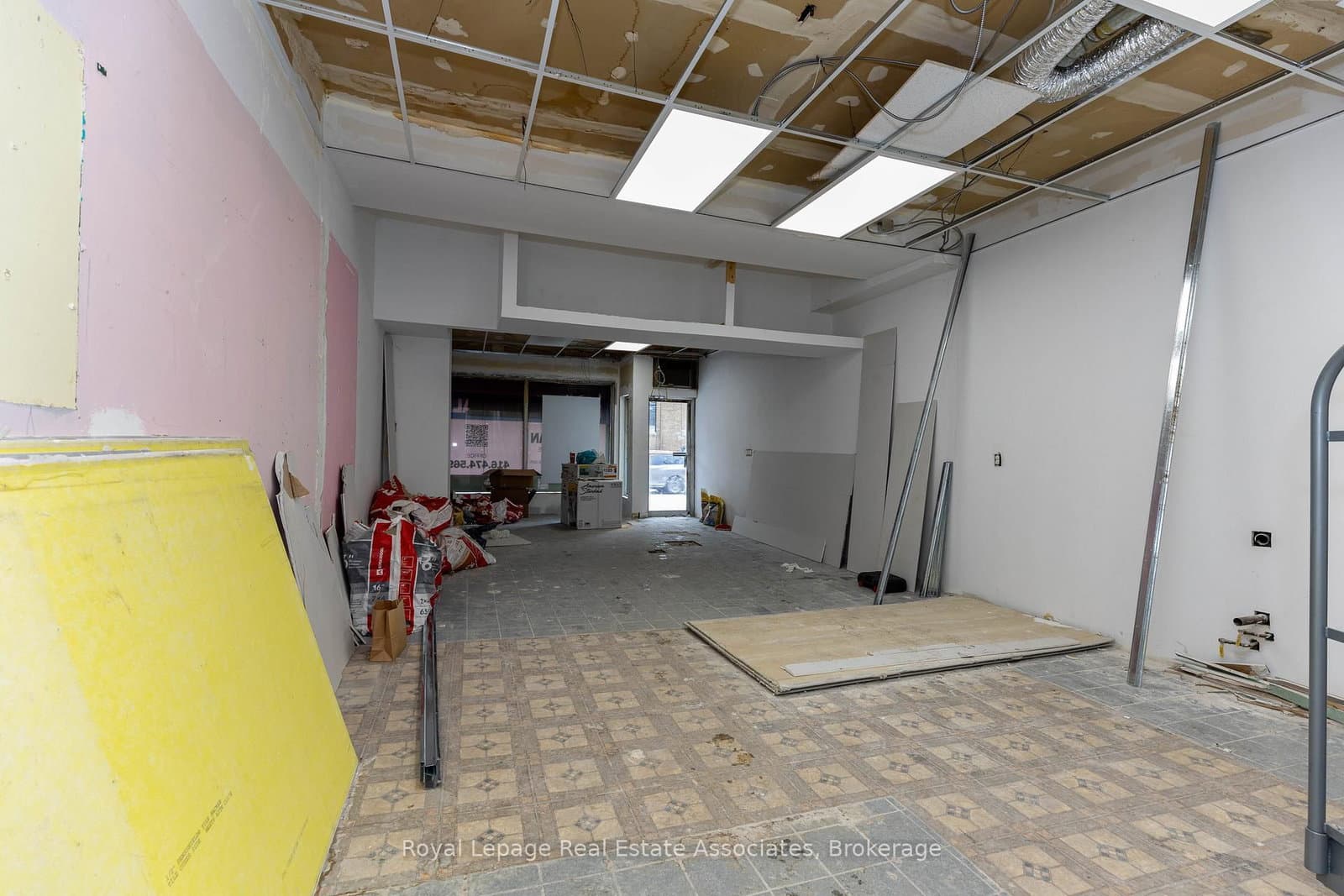 198 Bathurst Street - Image 5