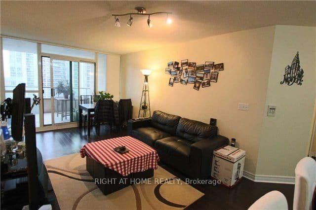 23 Hollywood Avenue, Unit 2501 - Image 6
