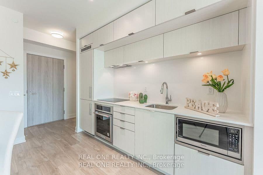 80 Vanauley Street, Unit 303 - Image 6