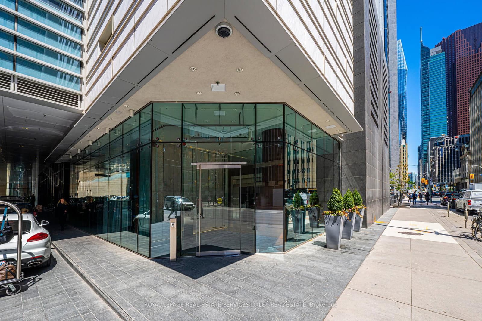 180 UNIVERSITY Avenue, Unit 4708 - Image 2