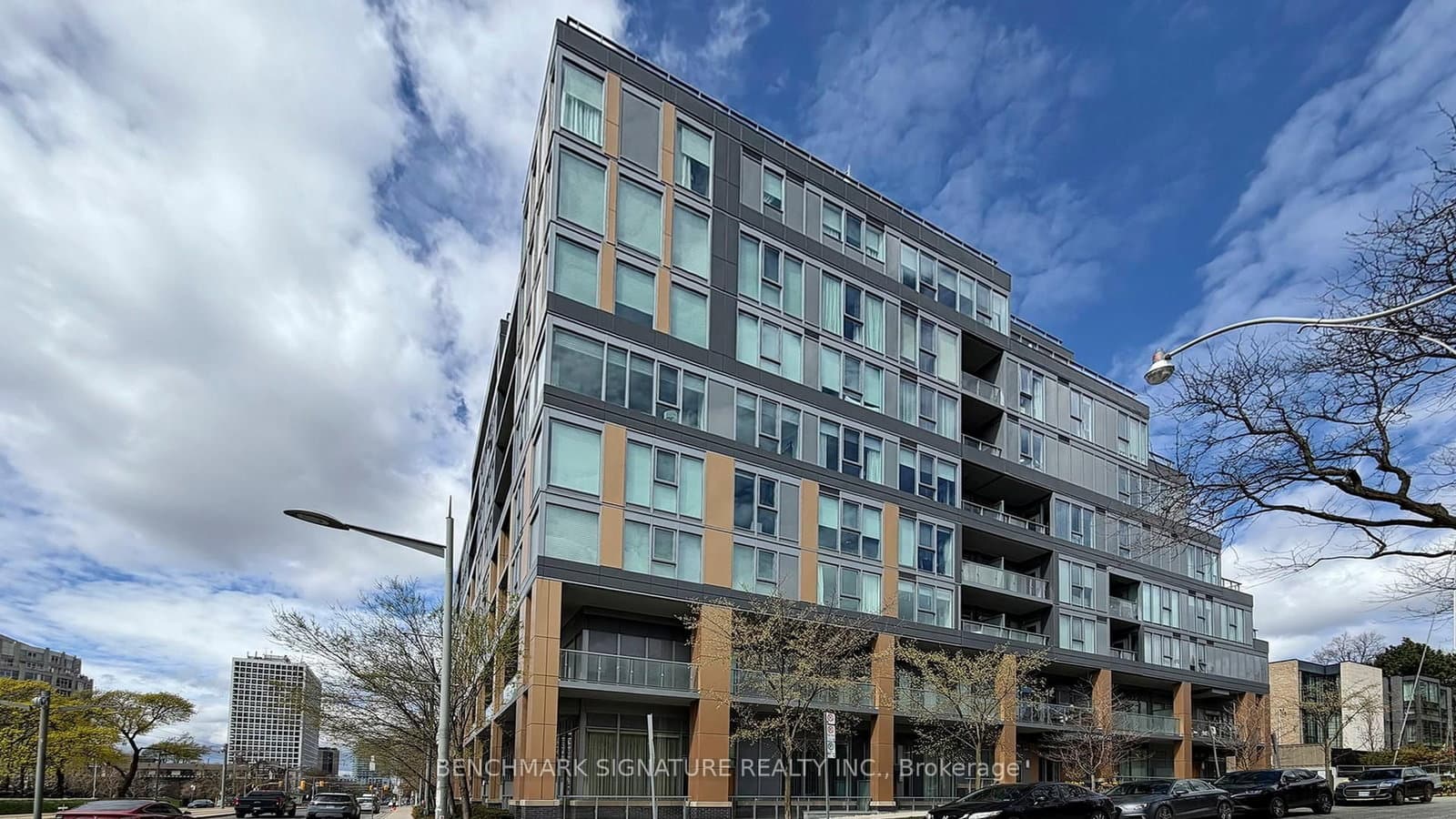 6 Parkwood Avenue, Unit Th106 - Image 2