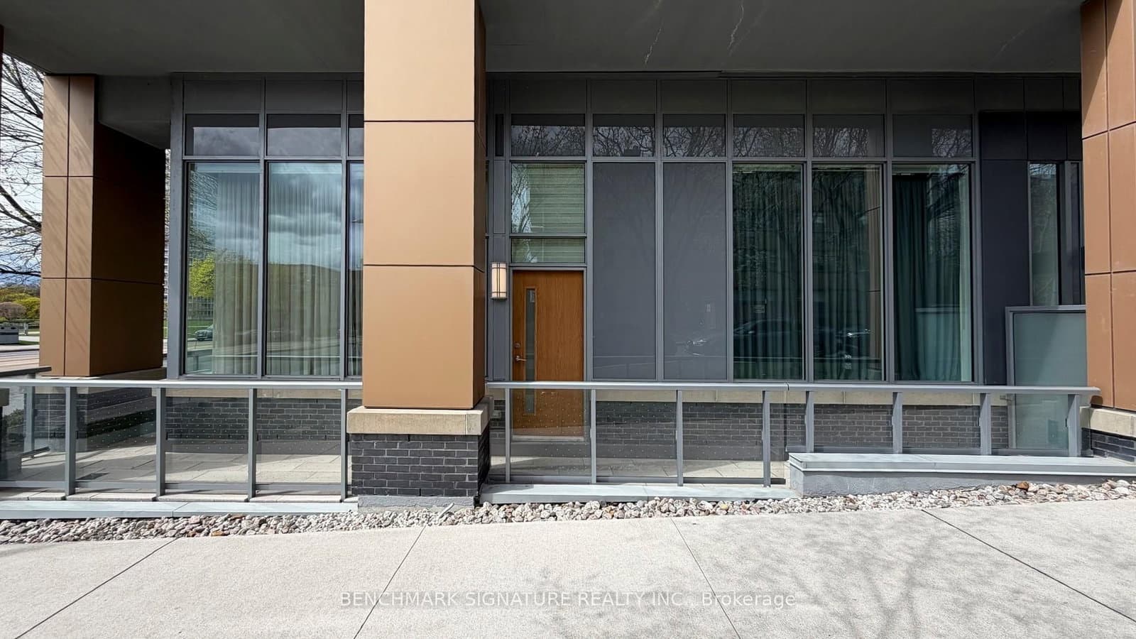 6 Parkwood Avenue, Unit Th106 - Image 6