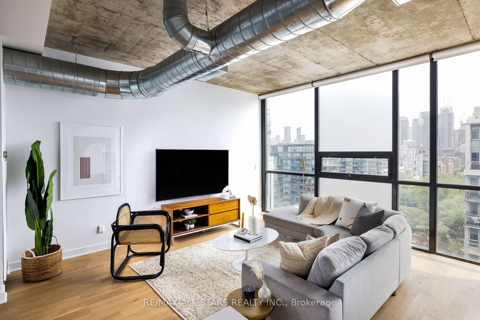 60 Bathurst Street, Unit Ph1011 - Image 3