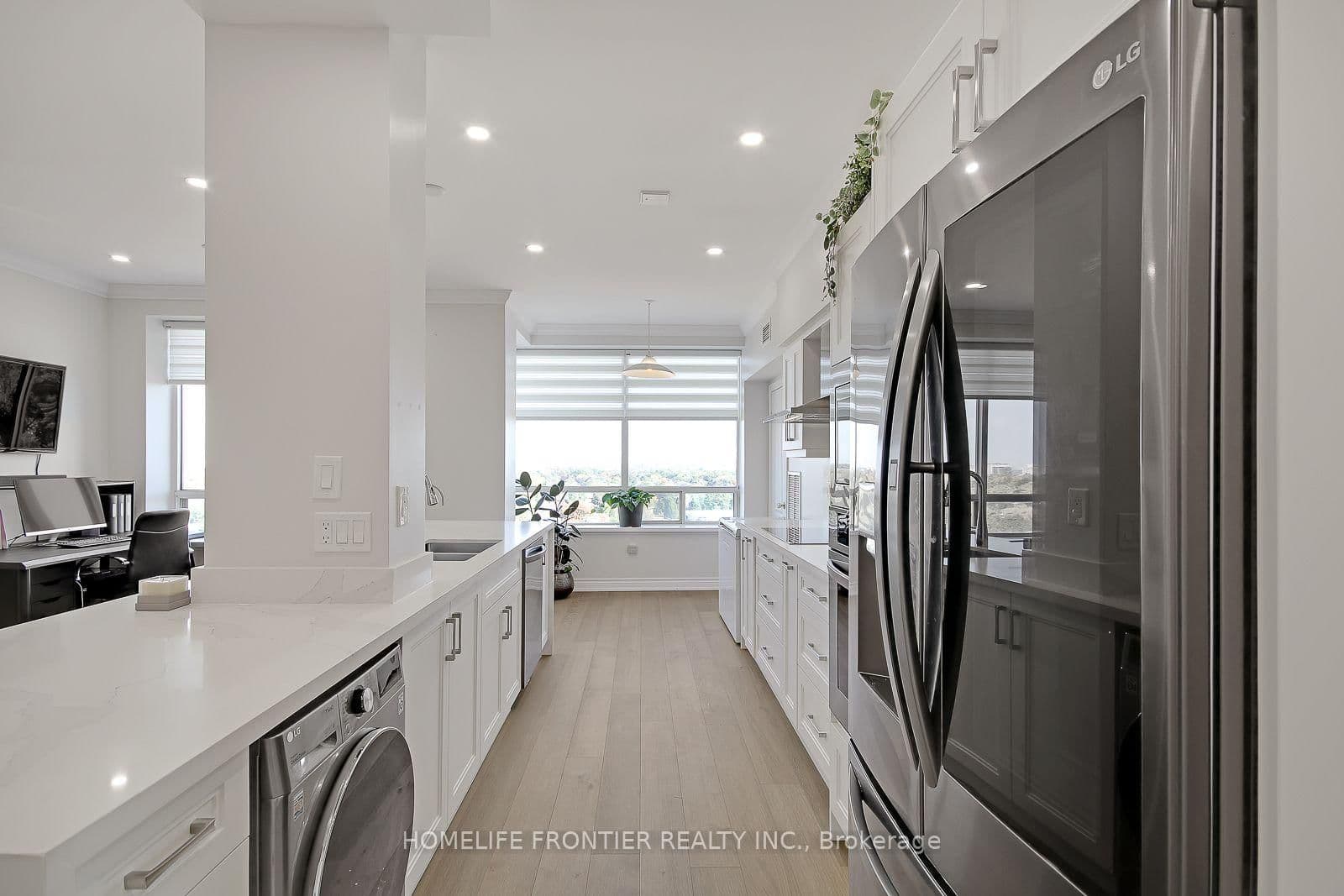 88 Grandview Way, Unit PH12 - Image 4