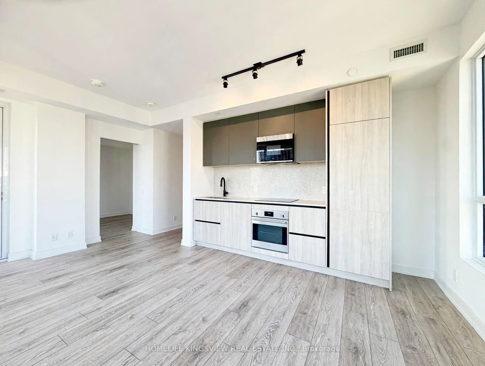 108 Peter Street, Unit 4706 - Image 6