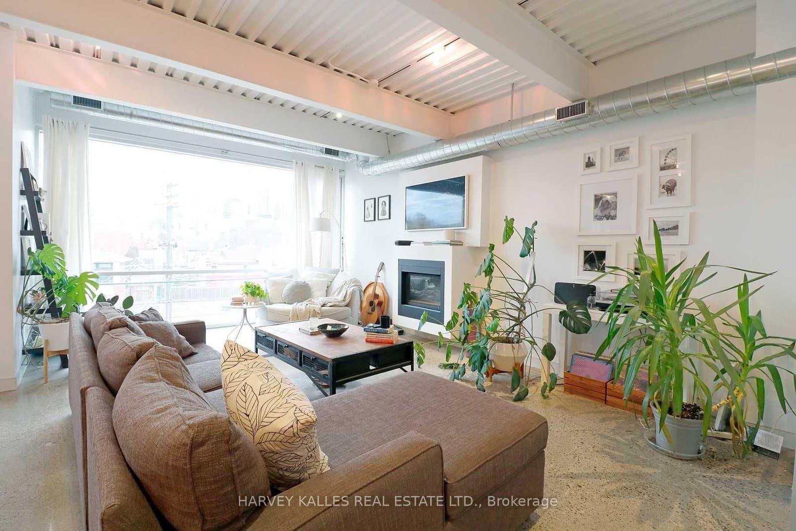 214 Bathurst Street, Unit PH3A - Image 3