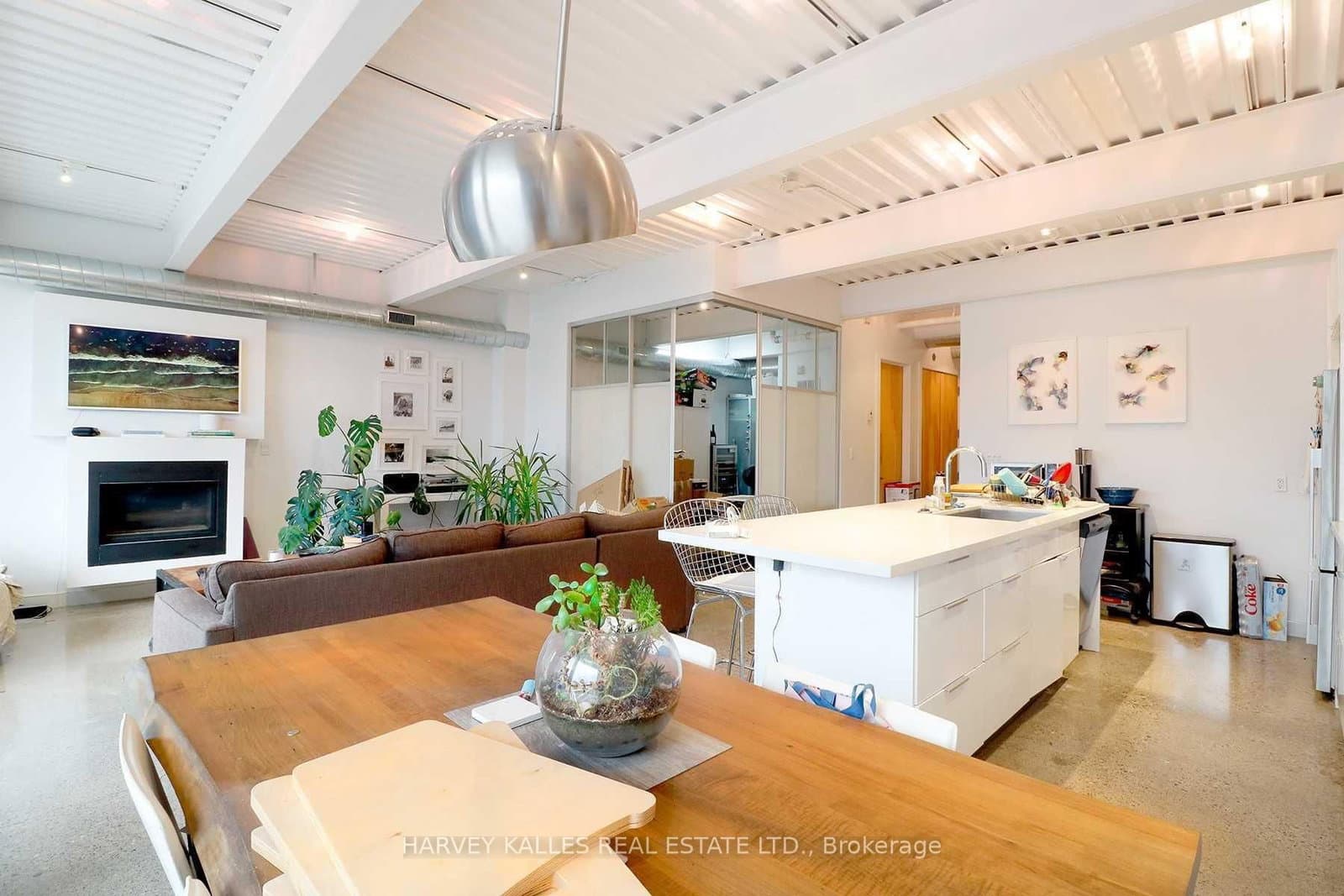 214 Bathurst Street, Unit PH3A - Image 6