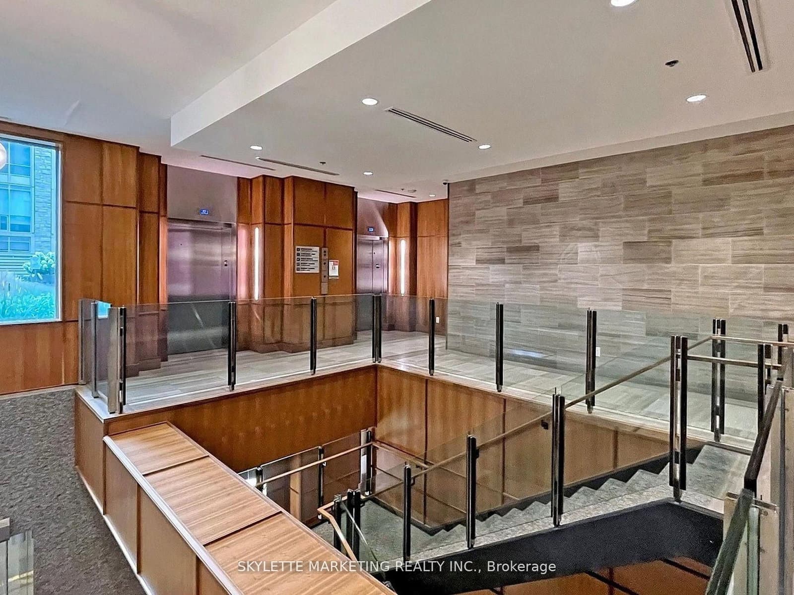 111 St Clair Avenue W, Unit 1128 - Image 6