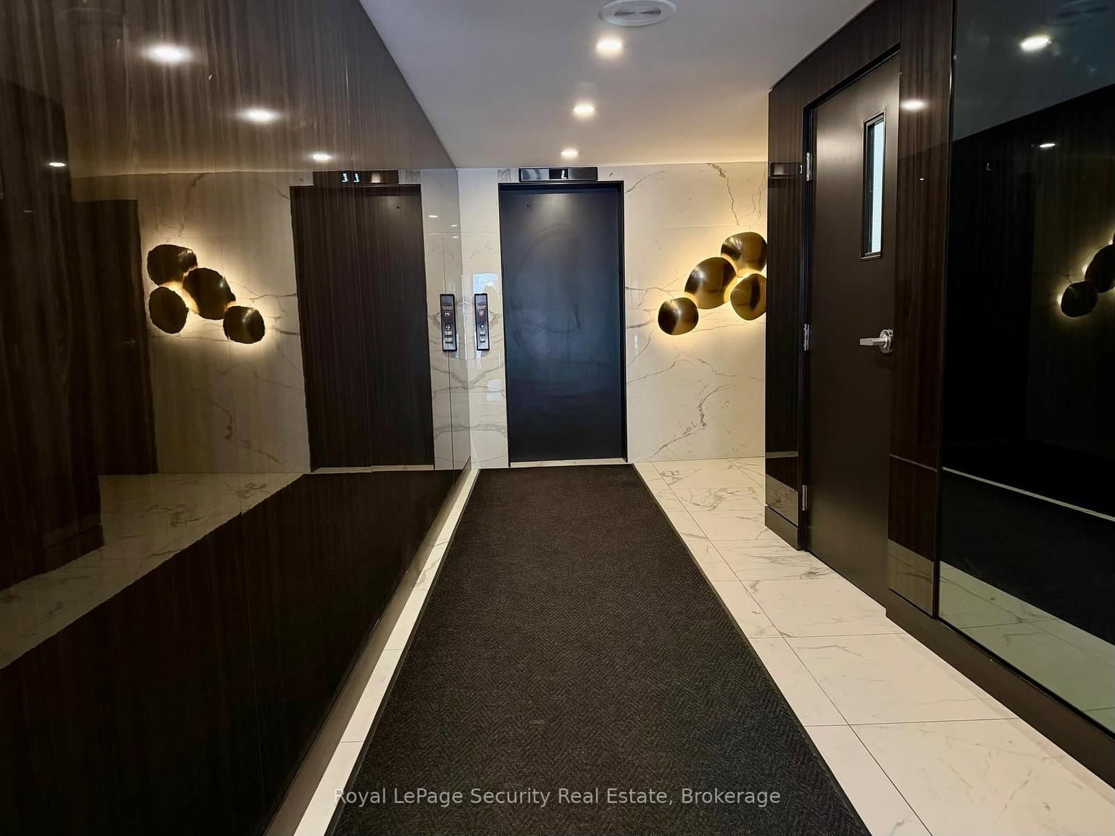 20 Glebe Road W, Unit 10 - Image 5