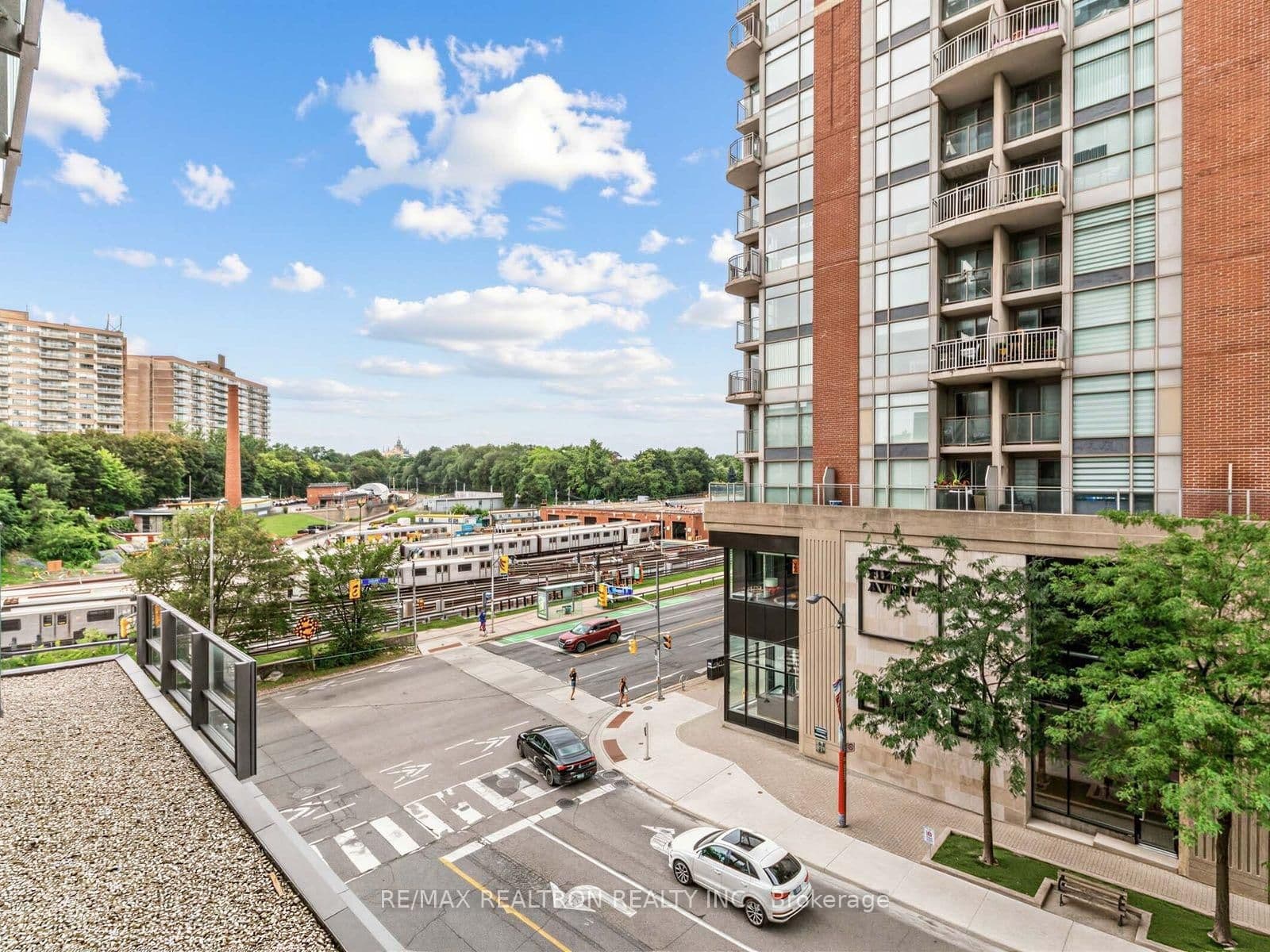 1815 Yonge Street, Unit 407 - Image 4