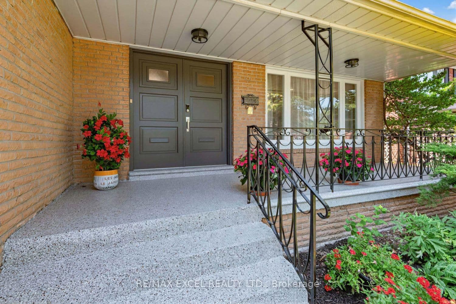 28 Robinter Drive - Image 2