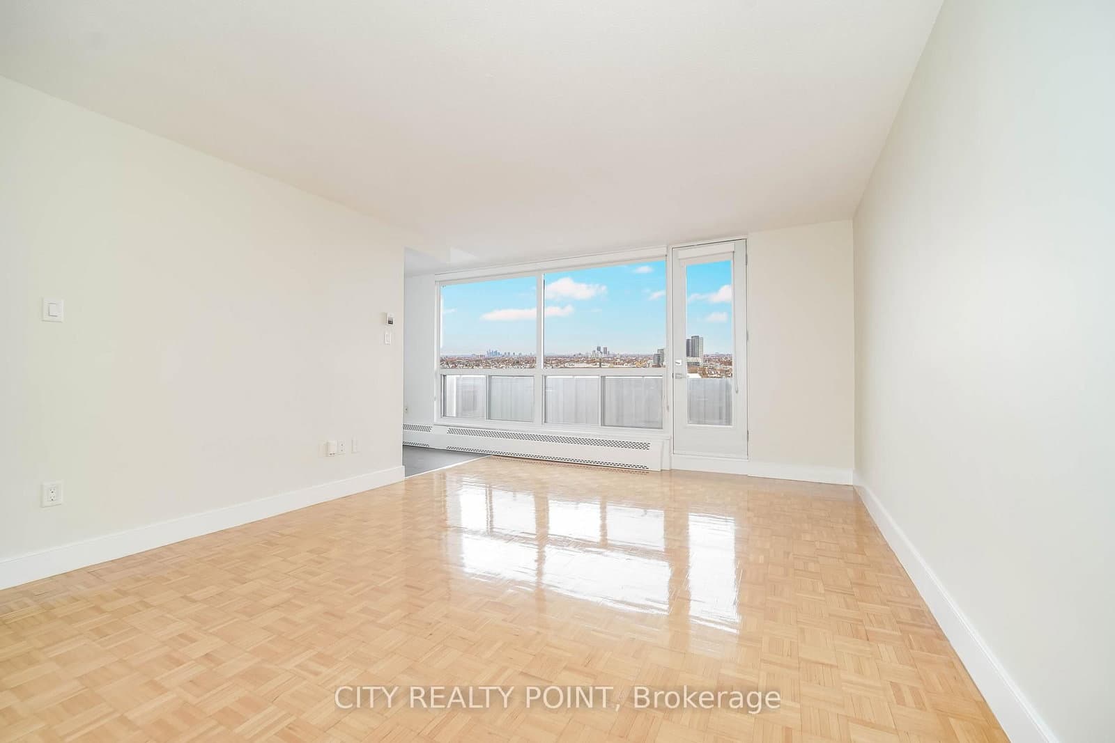 666 Spadina Avenue, Unit 1007 - Image 2
