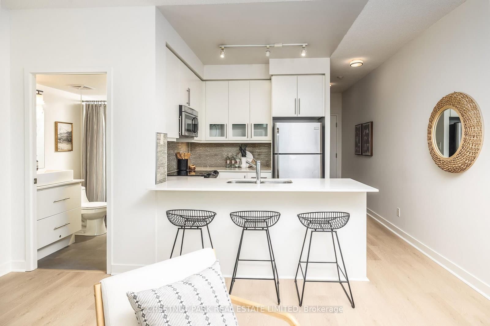 1171 Queen Street W, Unit 802 - Image 4