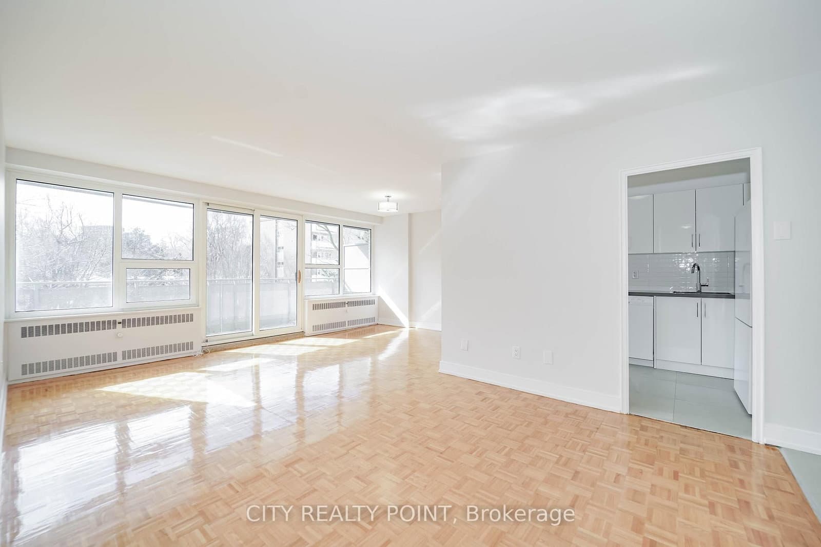 10 Shallmar Boulevard, Unit 203 - Image 4
