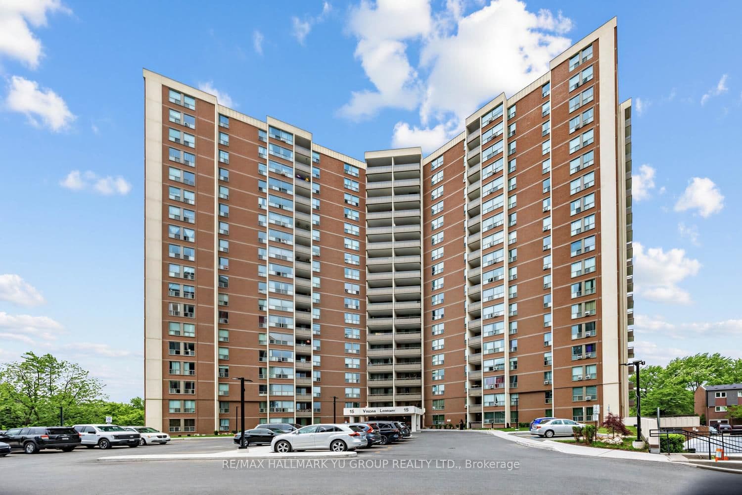 15 Vicora Linkway, Unit 401 - Image 1