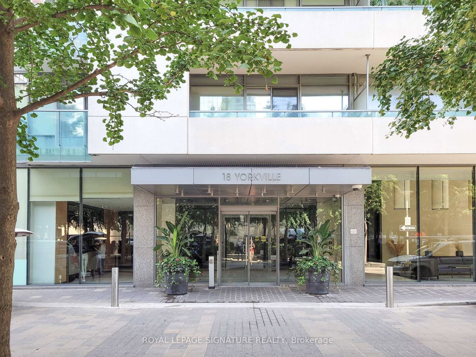 18 Yorkville Avenue, Unit 2205 - Image 1