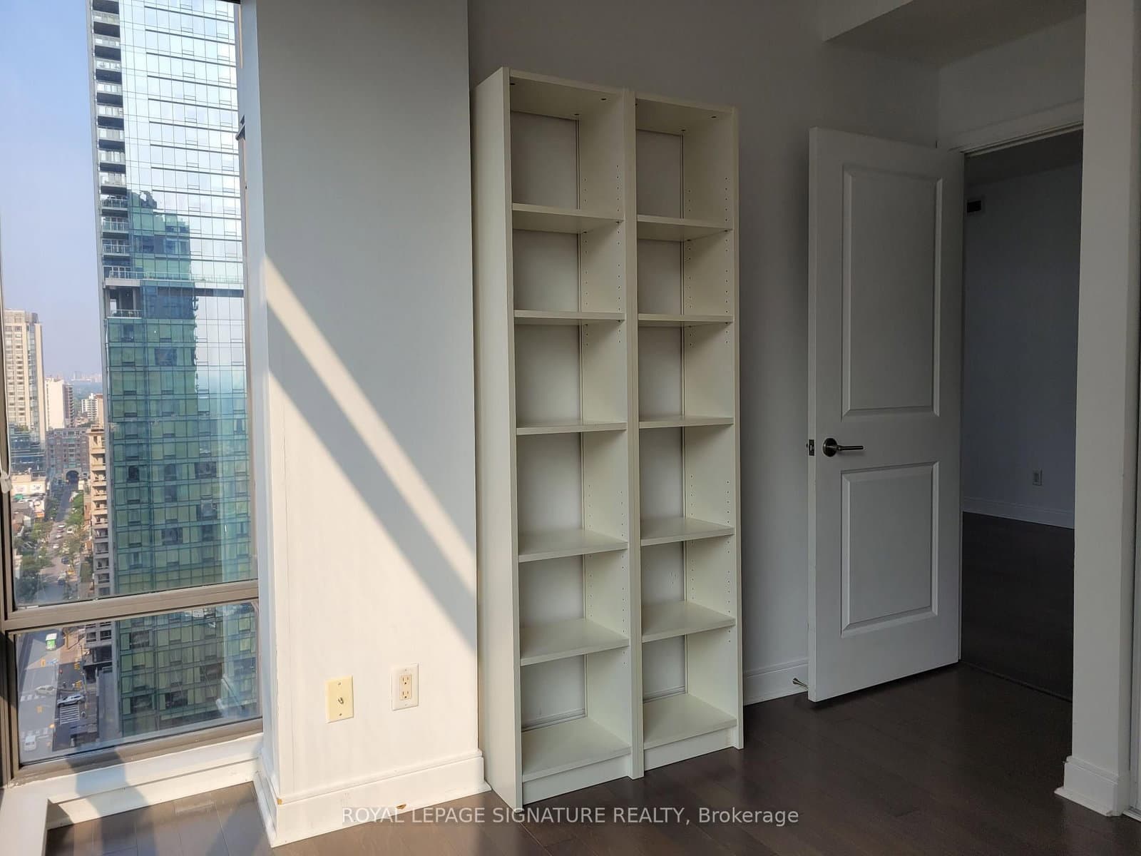 18 Yorkville Avenue, Unit 2205 - Image 5