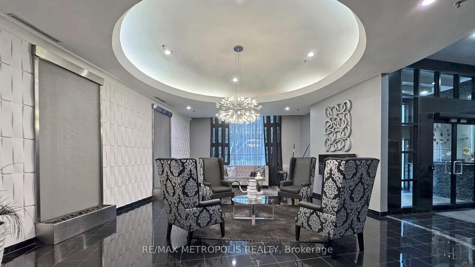 7 Carlton Street, Unit 904 - Image 4