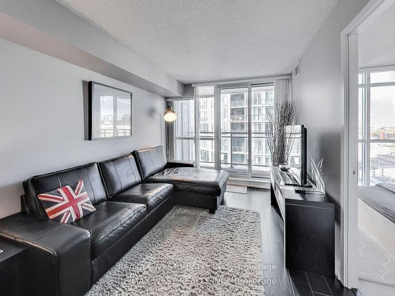 15 Iceboat Terrace, Unit 1110 - Image 6