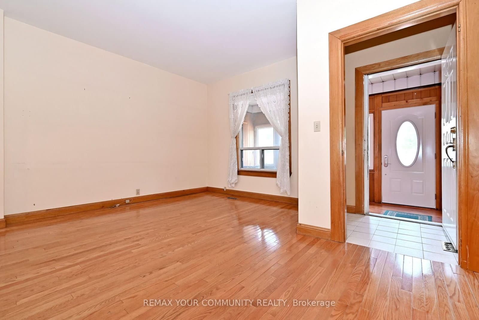 520 Dufferin Street - Image 4