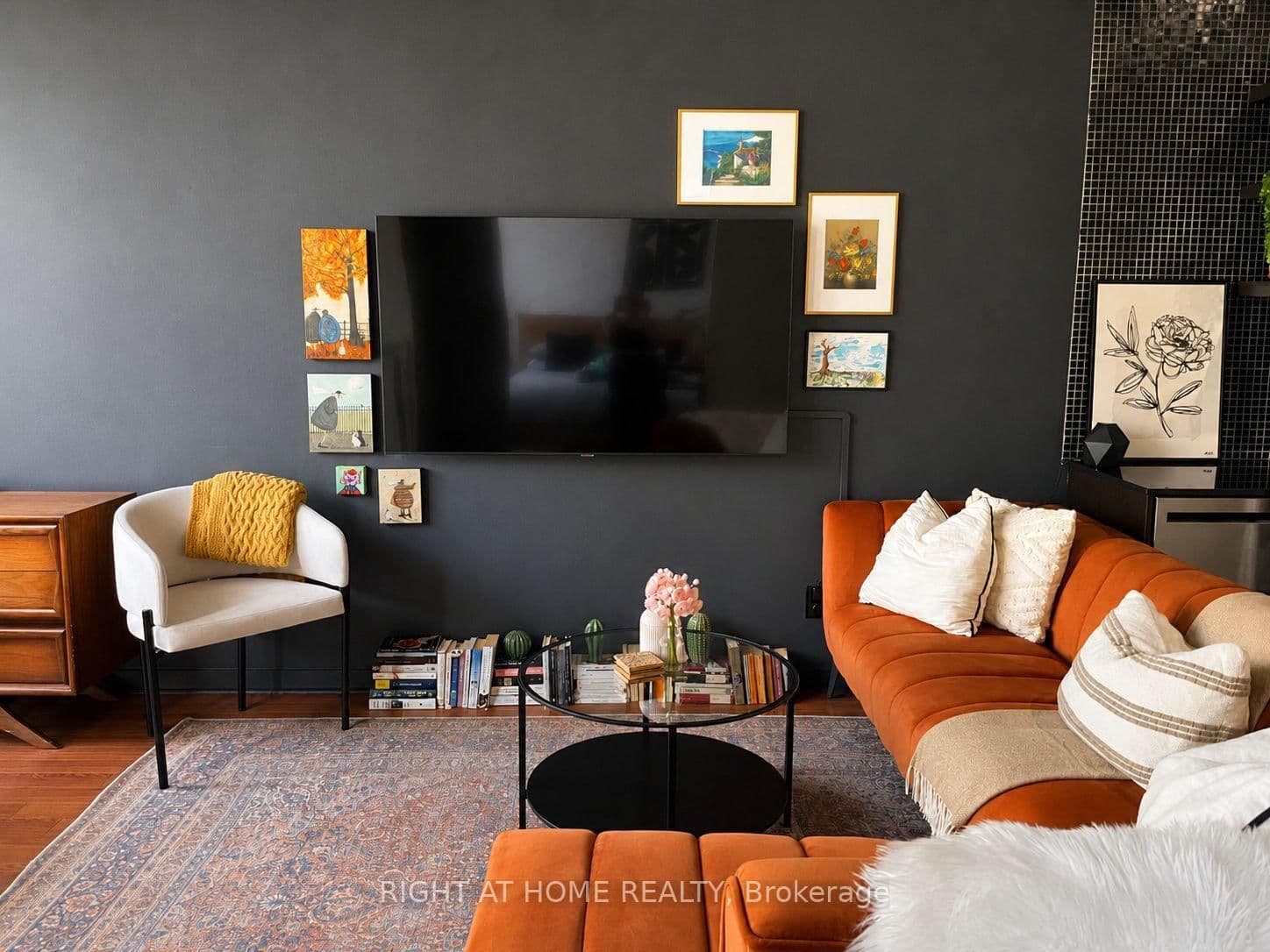 19 Brant Street, Unit 605 - Image 2