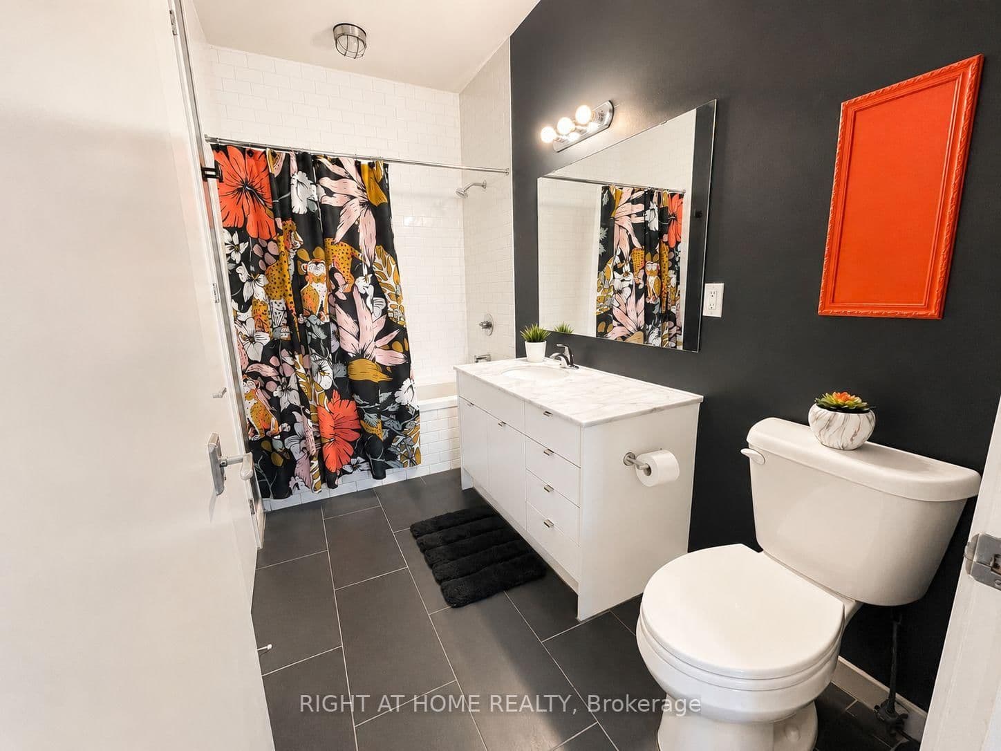 19 Brant Street, Unit 605 - Image 6