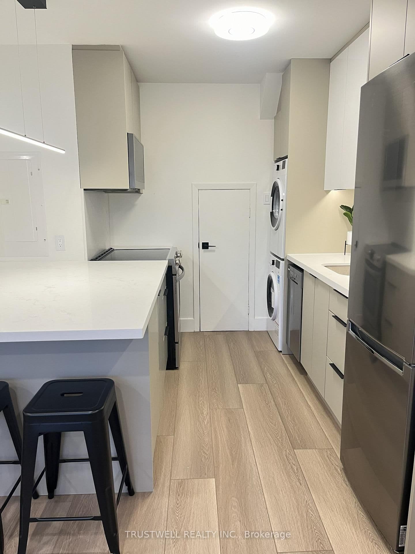 909 Millwood Road, Unit Unit B - Image 6