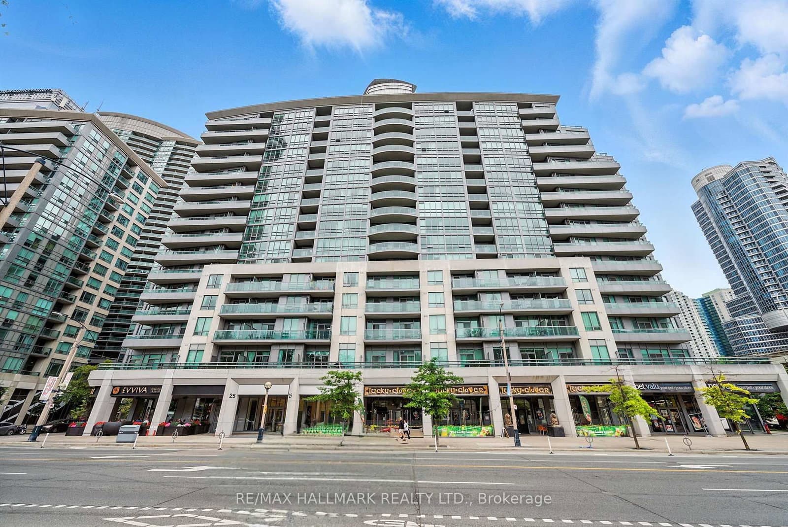 25 Lower Simcoe Street, Unit 301 - Image 3
