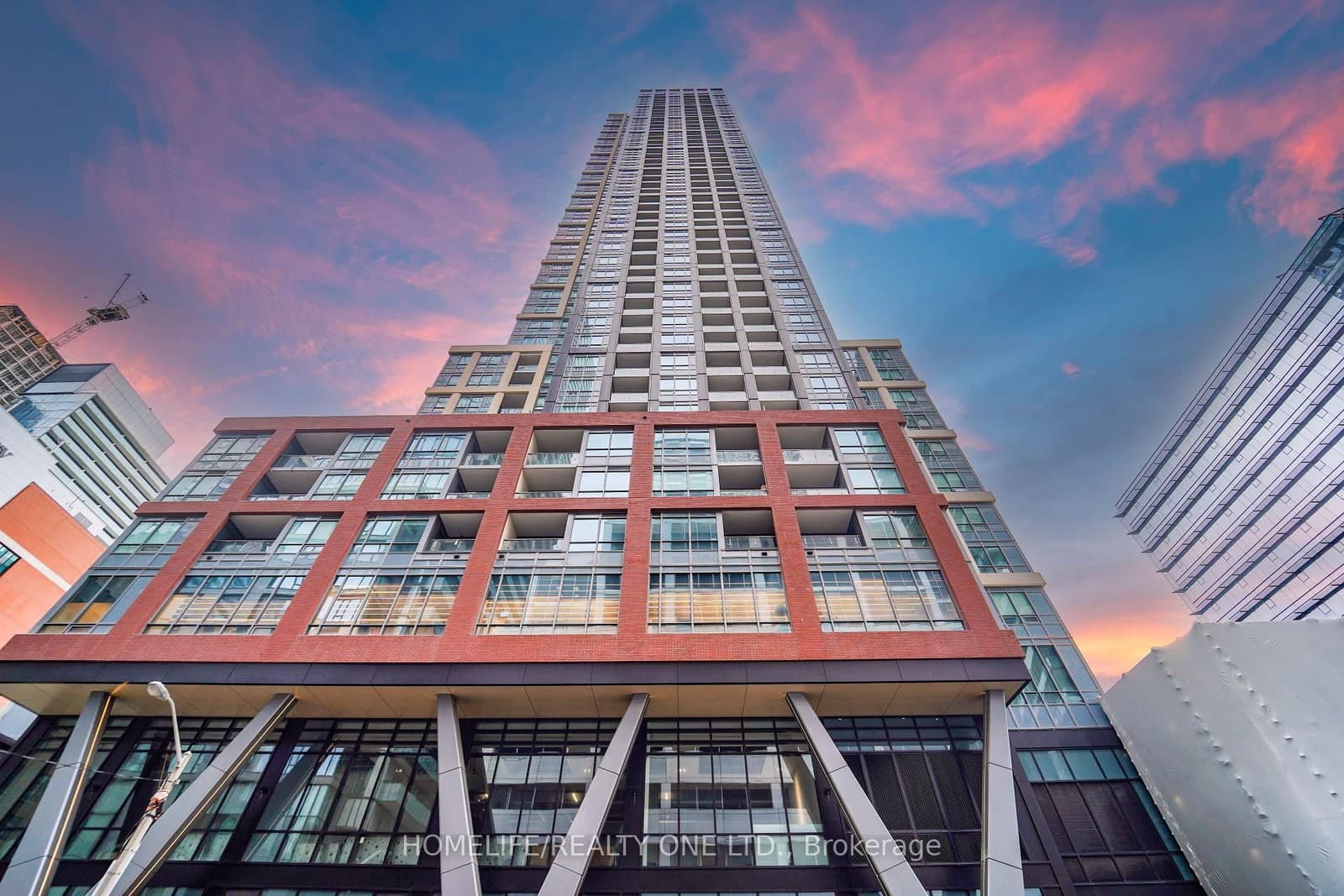 #4803 - 108 Peter Street