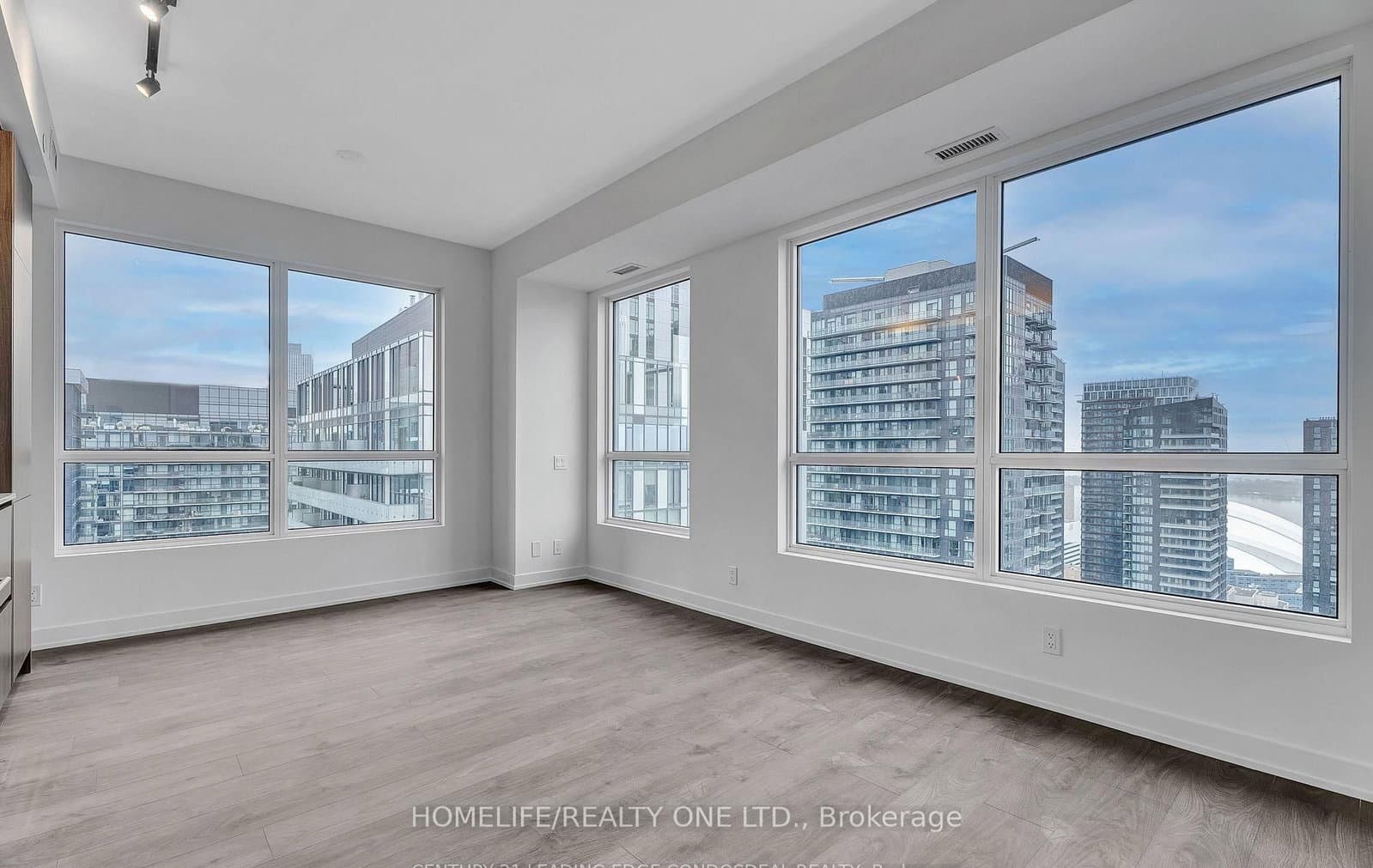 108 Peter Street, Unit 4106 - Image 6