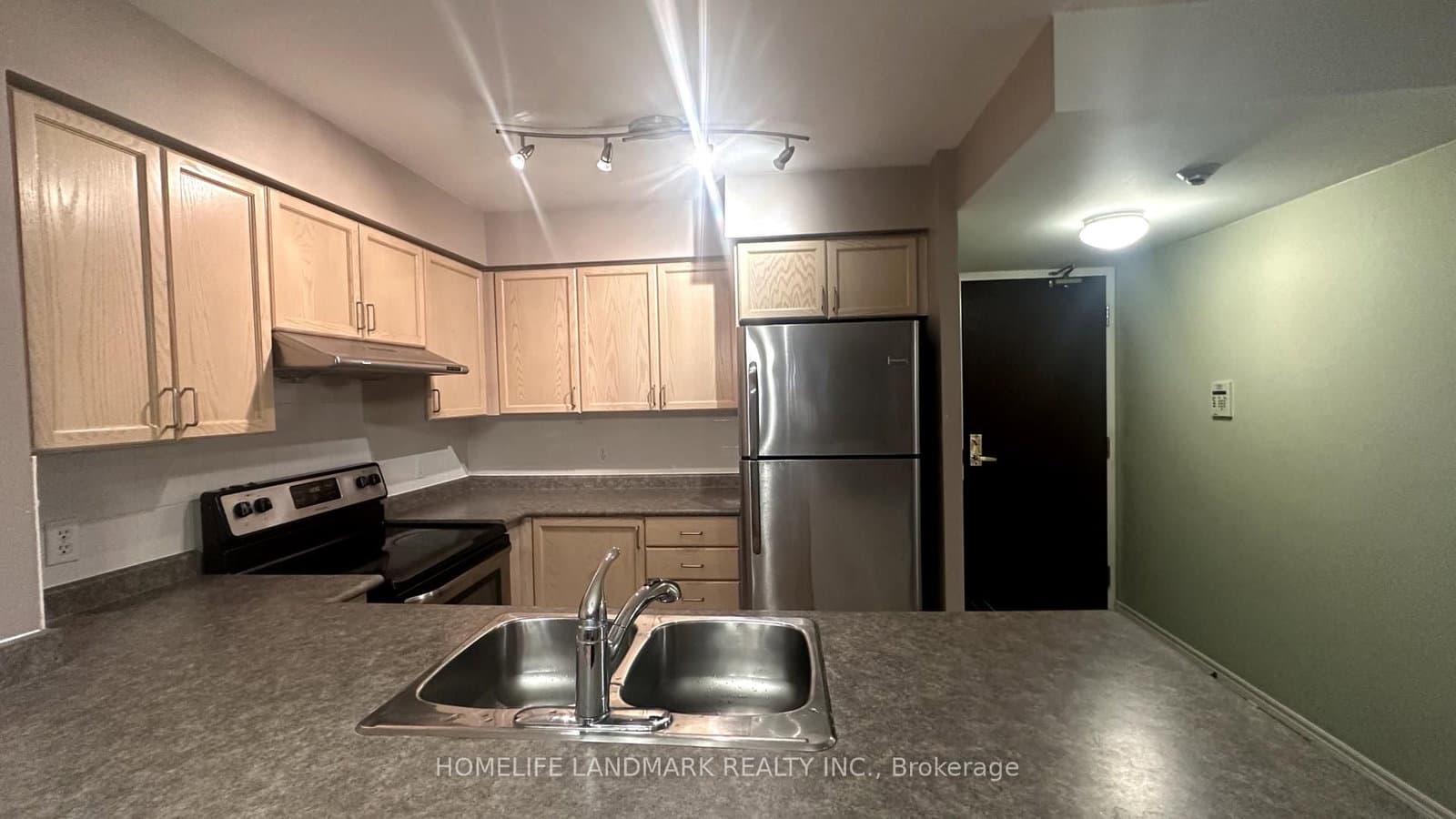 18 Parkview Avenue, Unit 2112 - Image 6