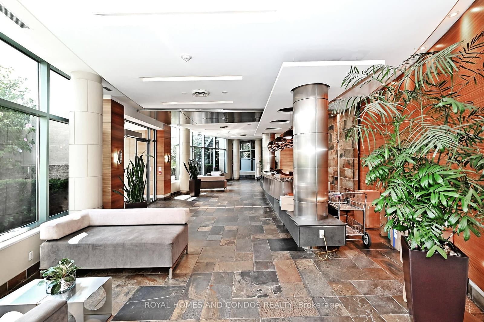 230 Queens Quay W Quay, Unit 618 - Image 4