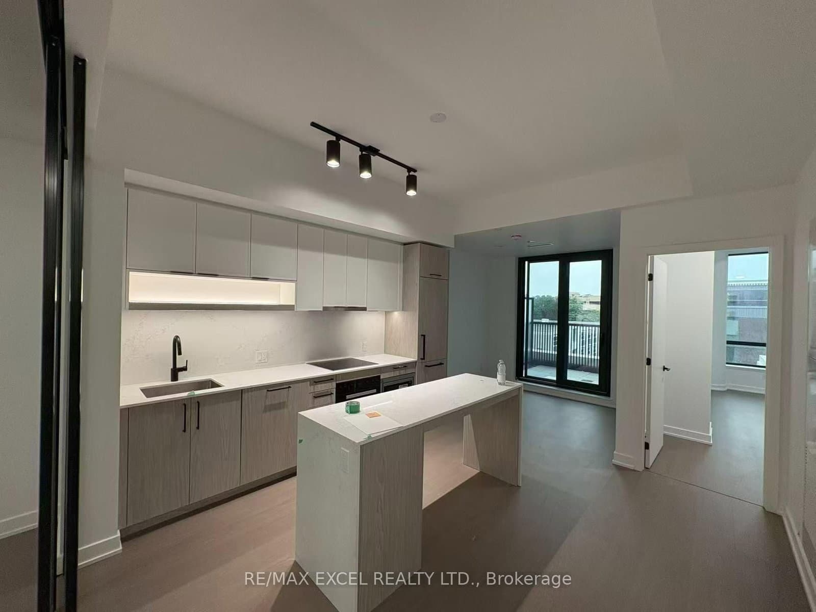 89 Montclair Avenue, Unit 817 - Image 2